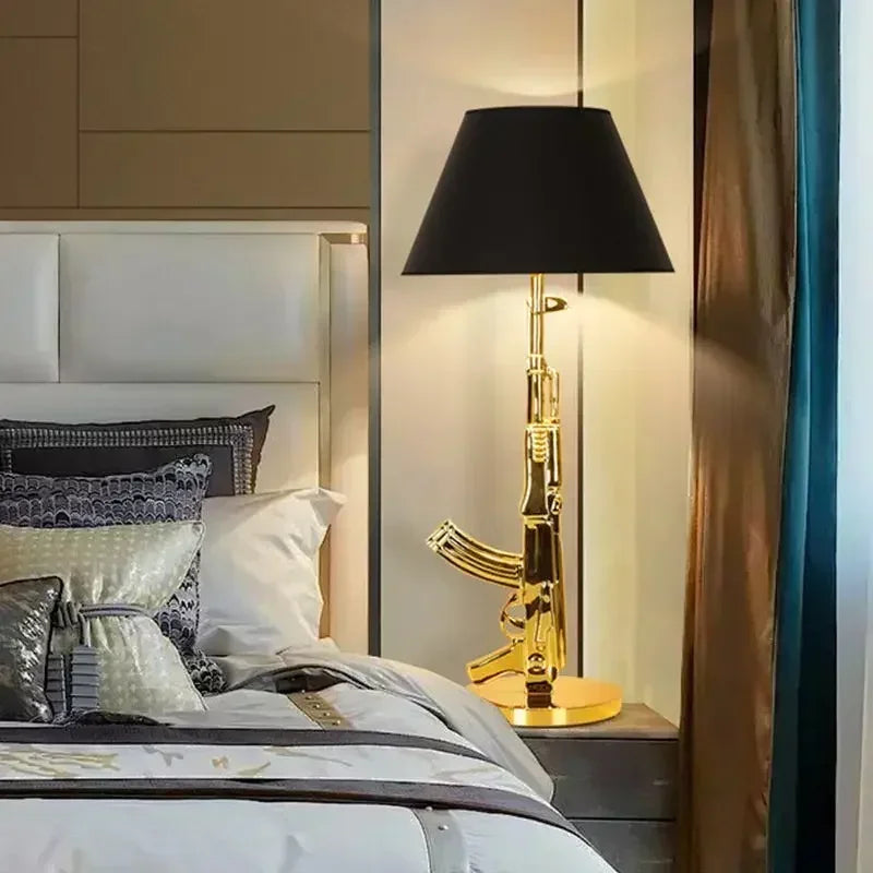 Limalia : Lampe de bureau nordique AK47, design haut de gamme en métal galvanisé pour chambre et salon.