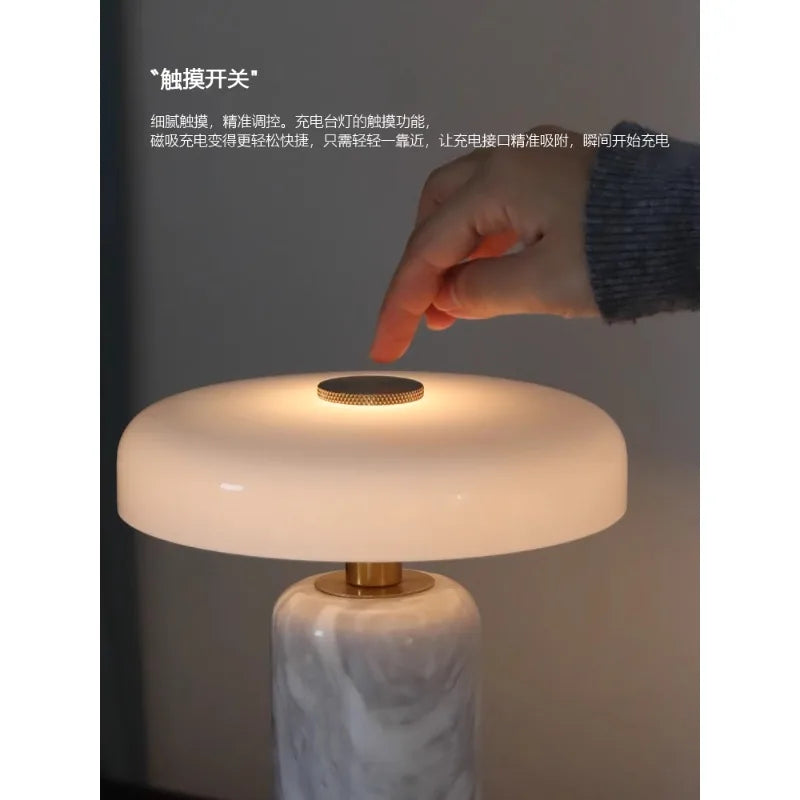 Lampe de Table LED en marbre Limalia : élégance et modernité pour votre intérieur !