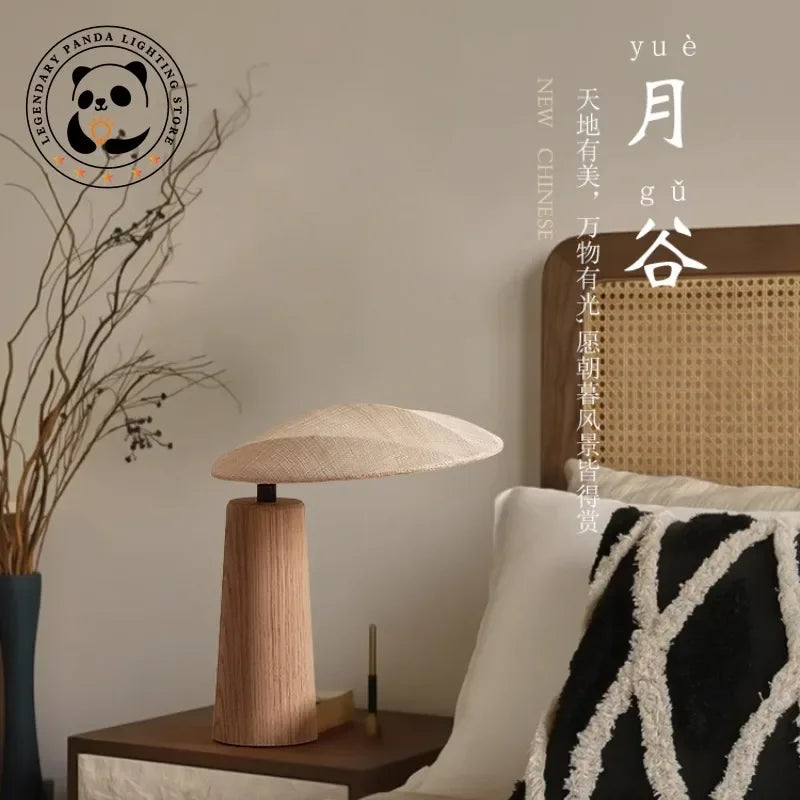 Lampe de table Limalia en bois massif avec abat-jour en verre coquillage LED, idéale pour décoration intérieure.