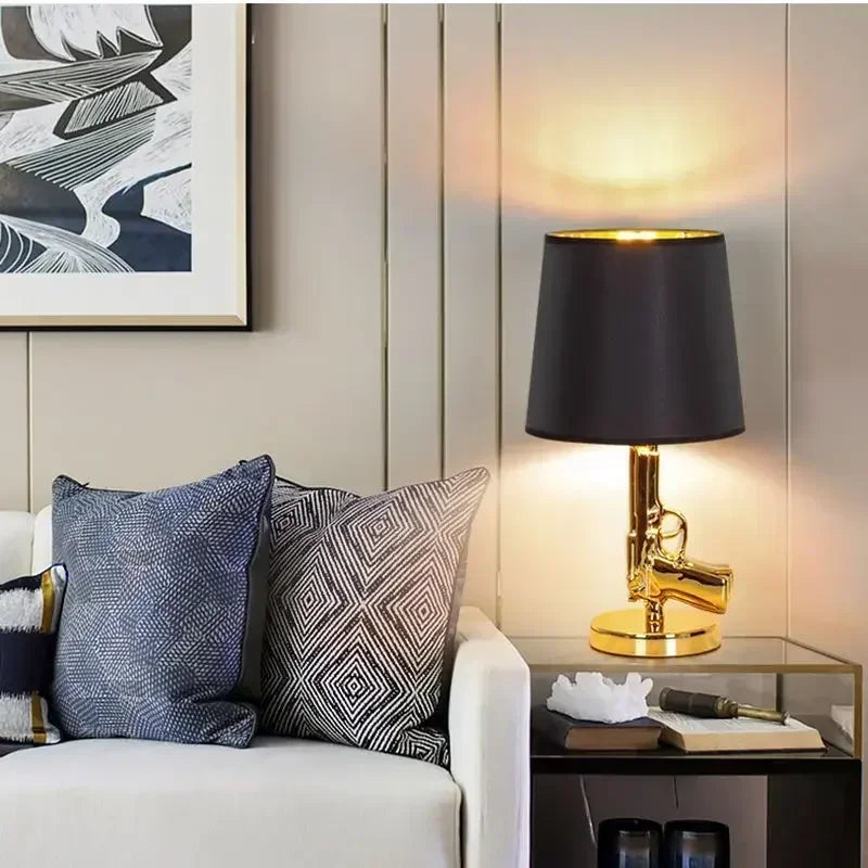 Limalia : Lampe de bureau nordique AK47, design haut de gamme en métal galvanisé pour chambre et salon.